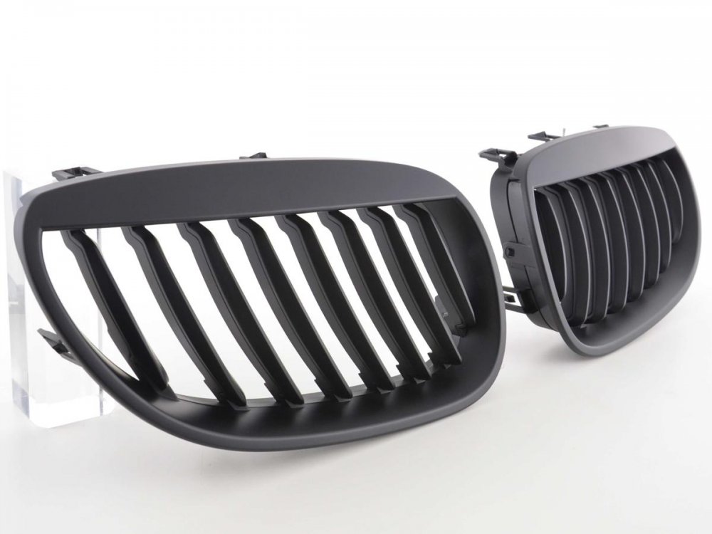 К чему крепится ноздри на bmw e60 решетки - 81 фото